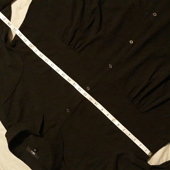 Textured button down w/roll tab sleeve - Picture 10 of 13